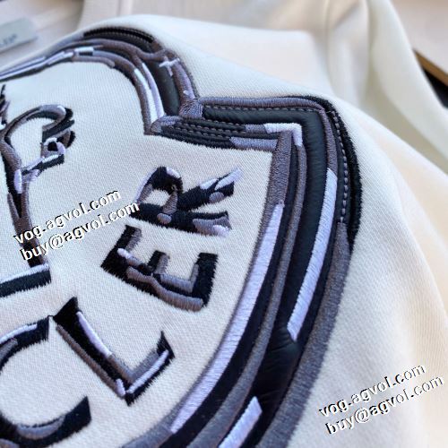 2021秋冬 モンクレール MONCLER 2色可選 モンクレールスーパーコピー 激安 プルオーバーパーカー オリジナルプリント リブ付 程よい厚み 個性的 