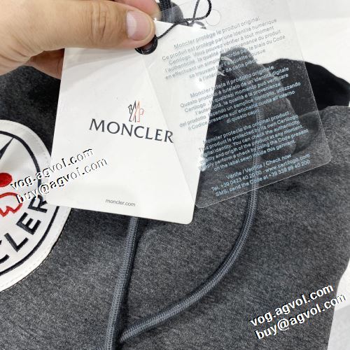 2021秋冬 モンクレール MONCLER 存在感のある ジップパーカー パーカー 程よい厚み モンクレールブランドコピー 2色可選 。