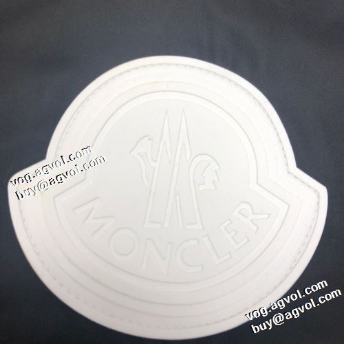 ブルゾン ジャケット 適度な厚み 秋のお出かけに最適 2021秋冬 モンクレール MONCLER モンクレールコピー ブランド おすすめ/オススメ