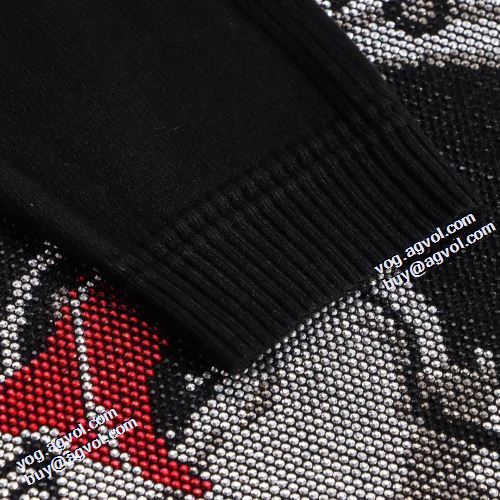 存在感のある セーター 2021秋冬 フィリッププレイン PHILIPP PLEIN フィリッププレインブランド 偽物 通販 派手
