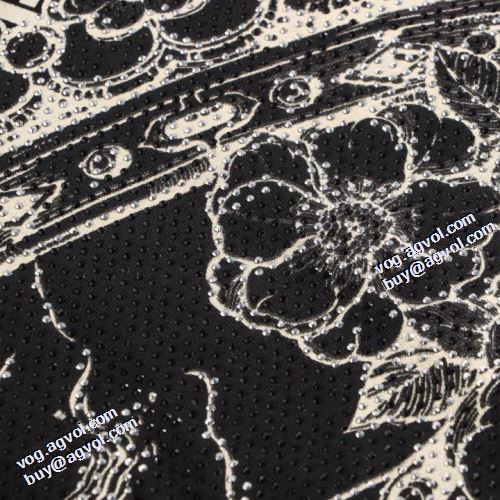 セットアップ上下 風合いの出る 2021秋冬 フィリッププレイン PHILIPP PLEIN フィリッププレインブランドスーパーコピー セール中