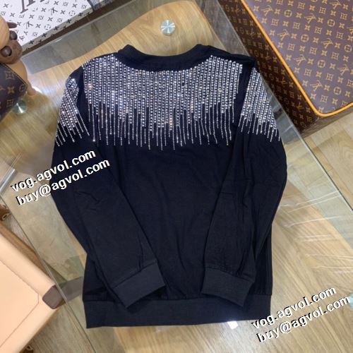 フィリッププレイン PHILIPP PLEIN 襟ビジュー付き 2021秋冬 フィリッププレインブランドスーパーコピー 利便性に優れ プルオーバーパーカー 
