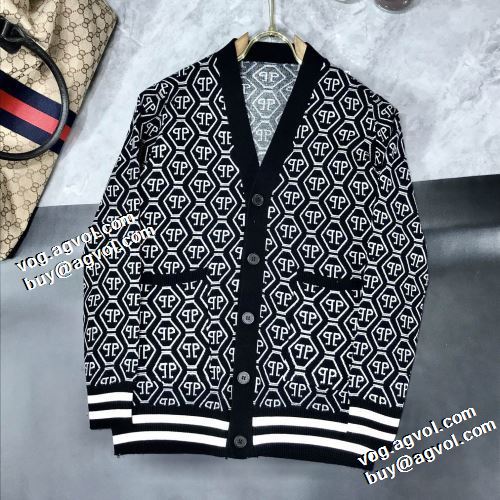 セーター 落ち着いた質感 フィリッププレインブランドコピー 人目を惹くデザイン フィリッププレイン PHILIPP PLEIN 2021秋冬 おしゃれな装い