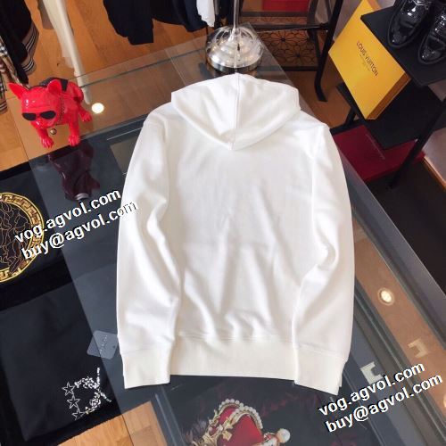 売れ筋のいい 2色可選 フィリッププレインスーパーコピー パーカー フィリッププレイン PHILIPP PLEIN 2021秋冬 ロゴパーカー 定番無地パーカー
