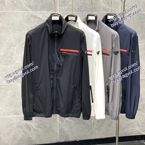 4色可選     2021春夏      PRADAスーパーコピー        プラダ PRADA        大人のおしゃれに      ダスター コート      堪能できるコート