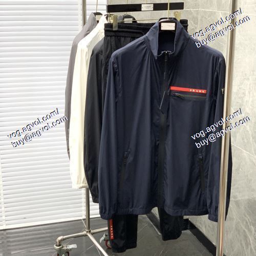  4色可選     2021春夏      PRADAスーパーコピー        プラダ PRADA        大人のおしゃれに      ダスター コート      堪能できるコート