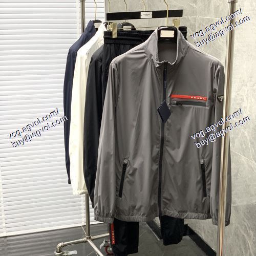 4色可選     2021春夏      PRADAスーパーコピー        プラダ PRADA        大人のおしゃれに      ダスター コート      堪能できるコート