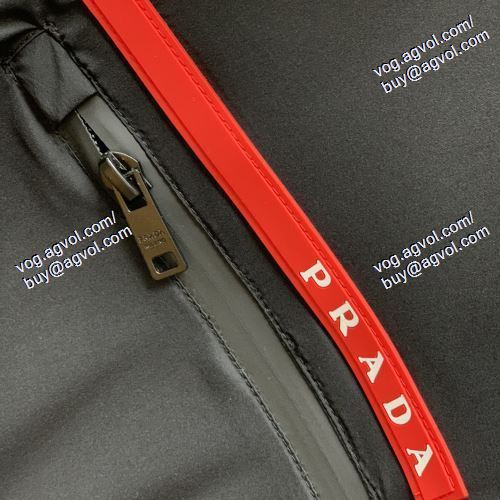  4色可選     2021春夏      PRADAスーパーコピー        プラダ PRADA        大人のおしゃれに      ダスター コート      堪能できるコート