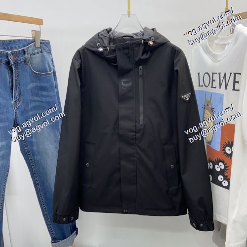  プラダ PRADA      2020秋冬      個性派    PRADAブランド コピー       フード付きコート