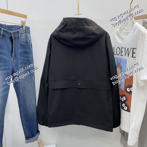  プラダ PRADA      2020秋冬      個性派    PRADAブランド コピー       フード付きコート