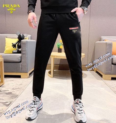 大好評 プラダ PRADA  2色可選 プラダコピー 絶大な人気を誇る ジャージセット 2021秋冬 上下セット シンプルなデザイン