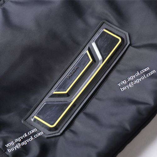 プラダ PRADA プラダ偽物ブランド 逸品 ポケット付 カジュアル?ウエア 人気商品登場 ブルゾン 2021秋冬 ジャケット 長く愛用できる 