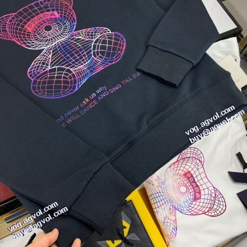 2021秋冬 プラダ PRADA こだわりのコート 注目のアイテム 2色可選 プルオーバーパーカー コスパ最高のプライス プラダコピーブランド 秋の定番 プリントパーカ