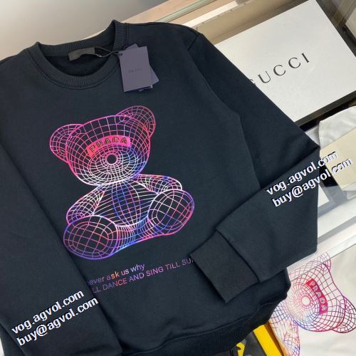 2021秋冬 プラダ PRADA こだわりのコート 注目のアイテム 2色可選 プルオーバーパーカー コスパ最高のプライス プラダコピーブランド 秋の定番 プリントパーカ