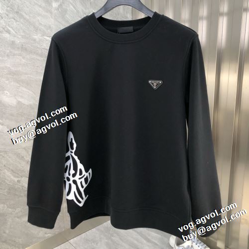 プルオーバーパーカー もっとも高い人気を誇る オリジナルプリント プラダ PRADA 大好評 プラダコピー 2021秋冬 ロゴパーカー 2色可選 