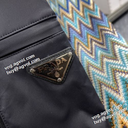 プラダ PRADA 2色可選 プラダコピー ブランド パーカー 2021秋冬 今買い◎得 ロゴパーカー 定番無地パーカー リブ付 ジップパーカー