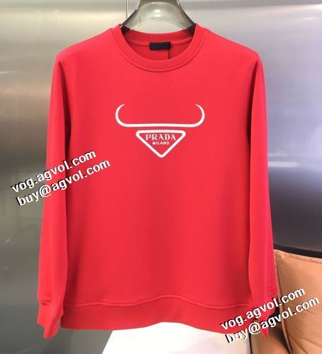 利便性に優れ プラダブランドスーパーコピー 2021秋冬 プラダ PRADA 4色可選 オシャレロゴパーカー 秋の定番 プルオーバーパーカー