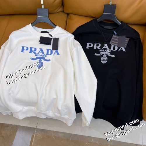 プルオーバーパーカー 海外セレブ愛用 プラダ PRADA ロゴパーカー 2色可選 プラダコピー オリジナルプリント 収縮性のある 長袖Tシャツ