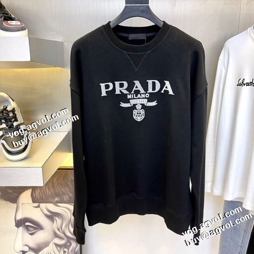 プルオーバーパーカー 海外セレブ愛用 プラダ PRADA ロゴパーカー 2色可選 プラダコピー オリジナルプリント 収縮性のある 長袖Tシャツ