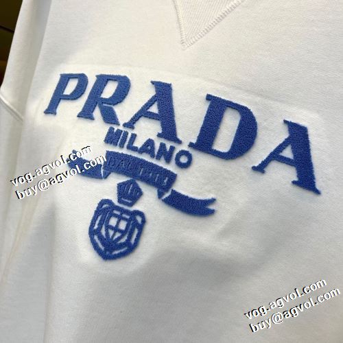プルオーバーパーカー 海外セレブ愛用 プラダ PRADA ロゴパーカー 2色可選 プラダコピー オリジナルプリント 収縮性のある 長袖Tシャツ