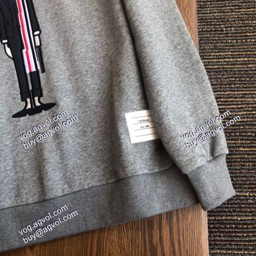 上質 トムブラウンコピー ブランド 2色可選 2021秋冬 トムブラウン THOM BROWNE プルオーバーパーカー デザイン性の高い おしゃれさ抜群パーカ