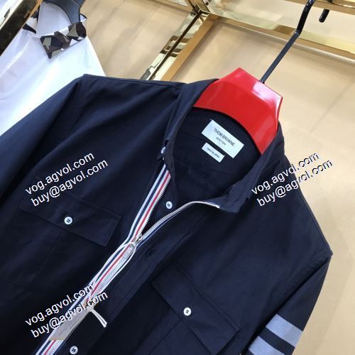 機能性も備えたアイテム 2021秋冬 トムブラウン THOM BROWNE コート トムブラウンコートコピー 立体的な衿元 軽量ジャケット 
