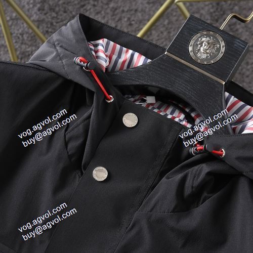 大絶賛の履き心地! シンプルなデザイン 上質 2021秋冬 トムブラウンスーパーコピー トムブラウン THOM BROWNE ジャケット 4色可選 
