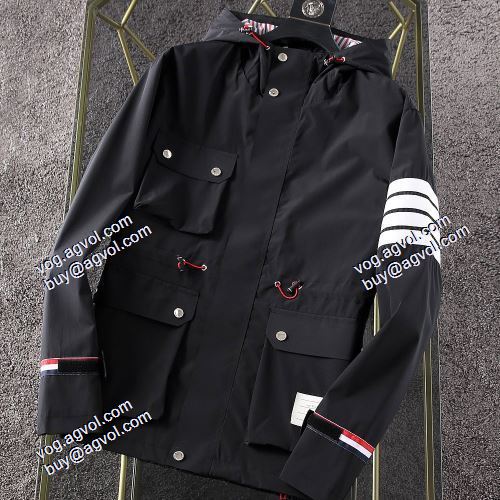 大絶賛の履き心地! シンプルなデザイン 上質 2021秋冬 トムブラウンスーパーコピー トムブラウン THOM BROWNE ジャケット 4色可選 