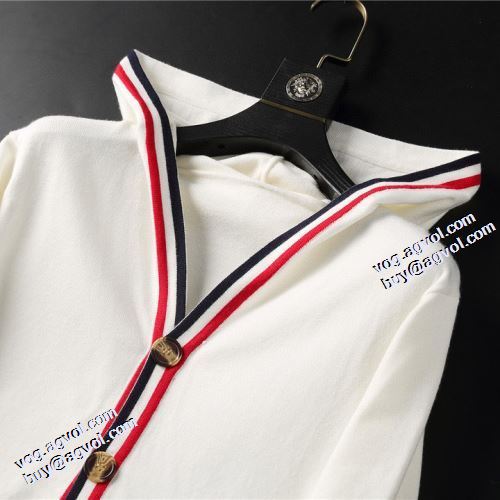 2021秋冬 トムブラウン THOM BROWNE 2色可選 最安値に挑戦 トムブラウンブランド コピー 防寒機能ある THOM BROWNEセーター