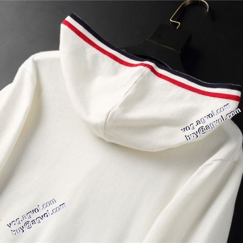2021秋冬 トムブラウン THOM BROWNE 2色可選 最安値に挑戦 トムブラウンブランド コピー 防寒機能ある THOM BROWNEセーター