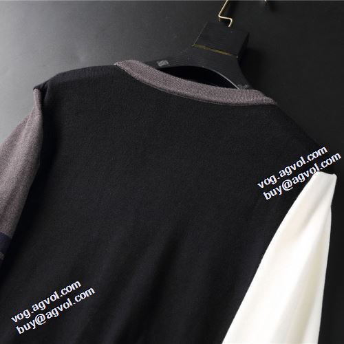 カーディガンセーター トムブラウンコピー 2021秋冬 トムブラウン THOM BROWNE 先行販売 秋のお出かけに最適  スナップ止め仕様