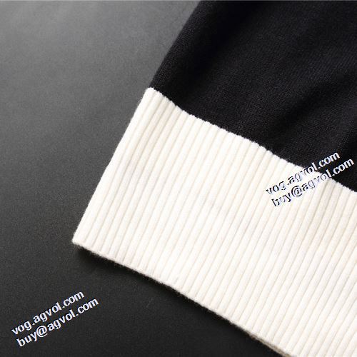 カーディガンセーター トムブラウンコピー 2021秋冬 トムブラウン THOM BROWNE 先行販売 秋のお出かけに最適  スナップ止め仕様