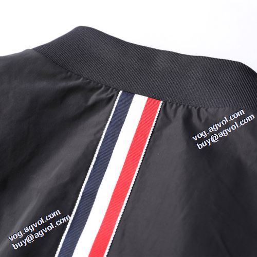ブルゾン トムブラウンブランド 偽物 通販 2色可選 2021秋冬 トムブラウン THOM BROWNE 豊富なサイズ 適度な厚み