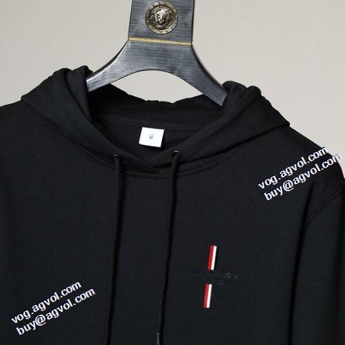 海外セレブ愛用 セットアップ上下 2色可選 2021秋冬 トムブラウン THOM BROWNE トムブラウンコピーブランド 秋のお出かけに最適