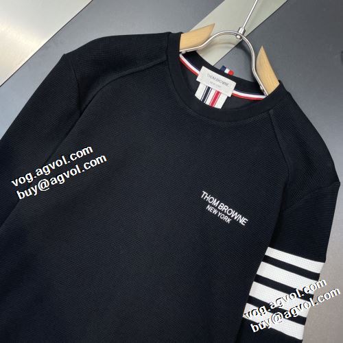 トムブラウン THOM BROWNE 2021秋冬 トムブラウン偽物ブランド 人気ブランド ジャージセット 風合いの出る オシャレロゴパーカー
