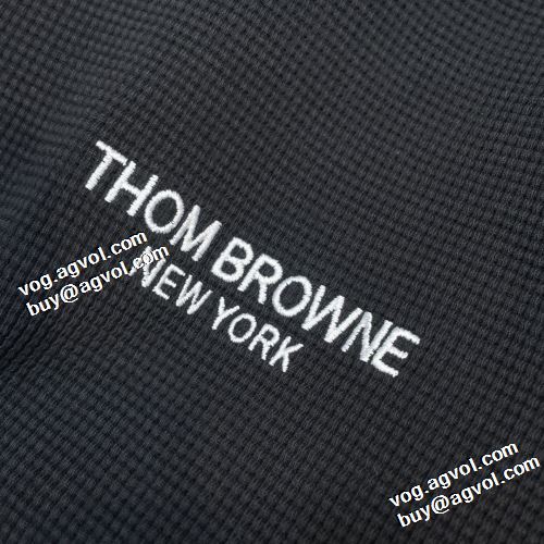 トムブラウン THOM BROWNE 2021秋冬 トムブラウン偽物ブランド 人気ブランド ジャージセット 風合いの出る オシャレロゴパーカー