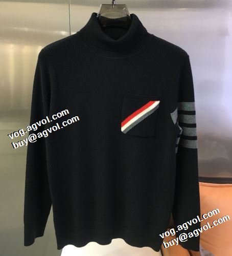 セーター 2色可選 海外セレブ愛用 2021秋冬 トムブラウン THOM BROWNE トムブラウンスーパーコピー 代引 ハリのある タートルネックのセーター