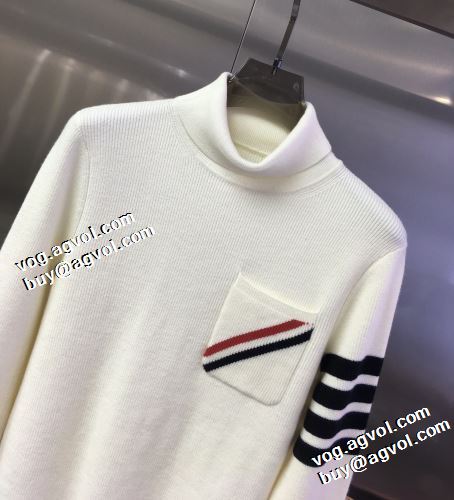セーター 2色可選 海外セレブ愛用 2021秋冬 トムブラウン THOM BROWNE トムブラウンスーパーコピー 代引 ハリのある タートルネックのセーター