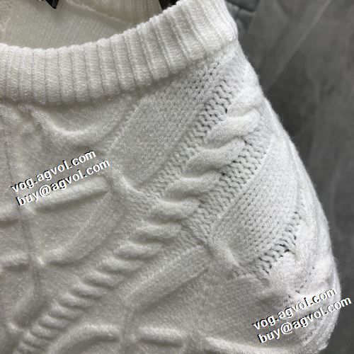 トムブラウンブランド コピー 2021秋冬 履き心地バツグン トムブラウン THOM BROWNE セーター 2色可選 スタイリッシュ 上品な輝きを放つ形