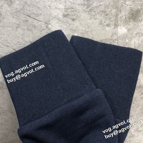 ジャケット 2021秋冬 スタイリッシュな印象 トムブラウン THOM BROWNE トムブラウンコピー ブランド フード付きコート シンプルなデザイン