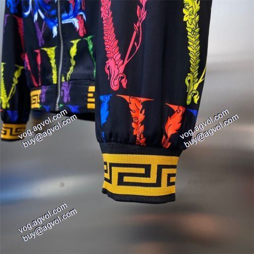 2021秋冬 軽量ジャケット 優美なお出かけスタイル ヴェルサーチVERSACE セットアップ上下 花プリントデザインジャケット ヴェルサーチコピー