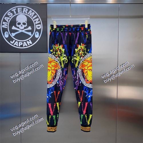 2021秋冬 軽量ジャケット 優美なお出かけスタイル ヴェルサーチVERSACE セットアップ上下 花プリントデザインジャケット ヴェルサーチコピー