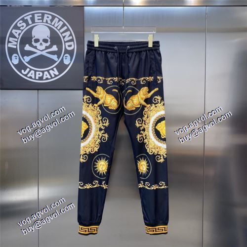 セットアップ上下 優しい色合い 2021秋冬 ヴェルサーチVERSACE ヴェルサーチブランド 偽物 通販 こだわりのコート 程よい厚み