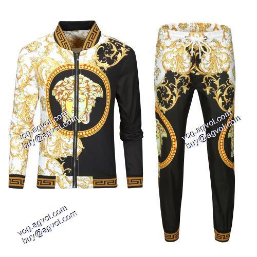 ヴェルサーチスーパーコピー 激安 2021秋冬 ジャケット ヴェルサーチVERSACE セットアップ上下 オリジナルプリント秋着用