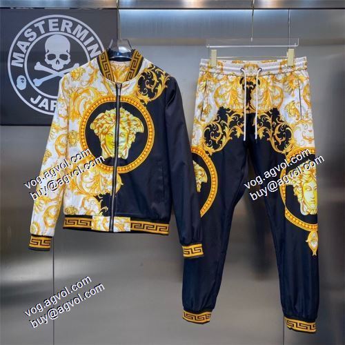 ヴェルサーチスーパーコピー 激安 2021秋冬 ジャケット ヴェルサーチVERSACE セットアップ上下 オリジナルプリント秋着用