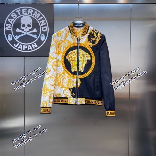 ヴェルサーチスーパーコピー 激安 2021秋冬 ジャケット ヴェルサーチVERSACE セットアップ上下 オリジナルプリント秋着用