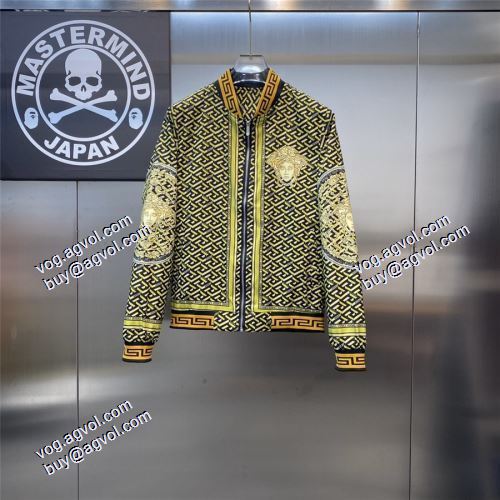 2021秋冬 秋のお出かけに最適 ヴェルサーチコピーブランド ヴェルサーチVERSACE エレガントな装い 高級感漂わせる セットアップ上下