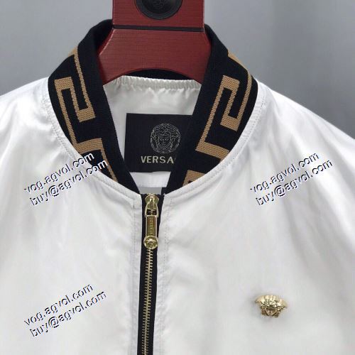 ブルゾン 2021秋冬 袖ライン おしゃれな装い ヴェルサーチVERSACE ヴェルサーチブランドスーパーコピー