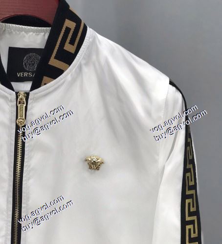 ブルゾン 2021秋冬 袖ライン おしゃれな装い ヴェルサーチVERSACE ヴェルサーチブランドスーパーコピー