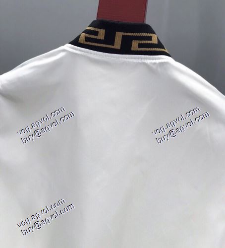 ブルゾン 2021秋冬 袖ライン おしゃれな装い ヴェルサーチVERSACE ヴェルサーチブランドスーパーコピー